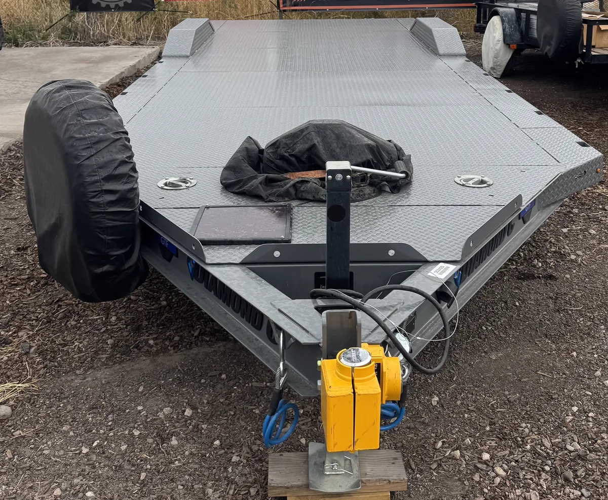 Diamond C 8.5x22 GTF car hauler trailer with steel deck and winch